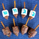 Simple Marshmallow Dreidels